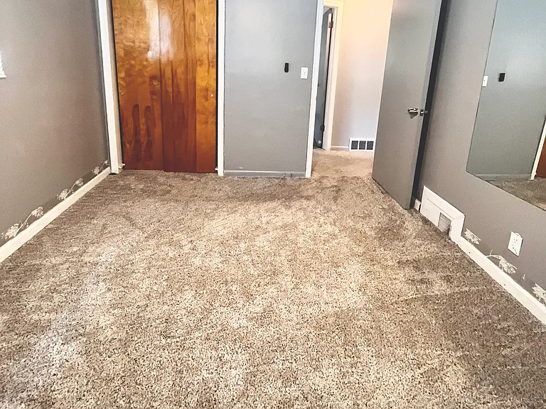 719 W Bundy Ave — Photo 12