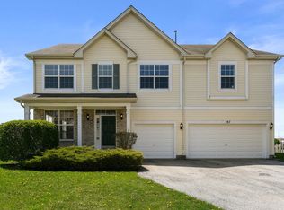 287 W Caldwell Dr, Round Lake, IL 60073