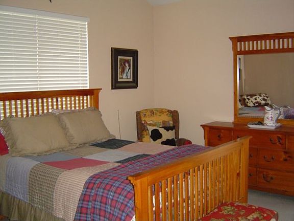 5th image of 1011 Carriage Ct