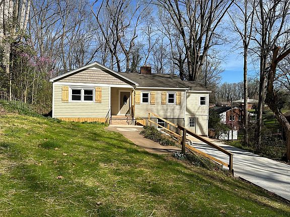2nd image of 804 Westover Ter