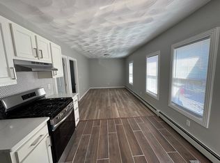 92 Spring St #2R, Manville, RI 02838