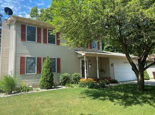 1027 Gretchen Ln, Grand Ledge, MI 48837