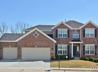 7807 Pinetop Dr, Saint Louis, MO 63129