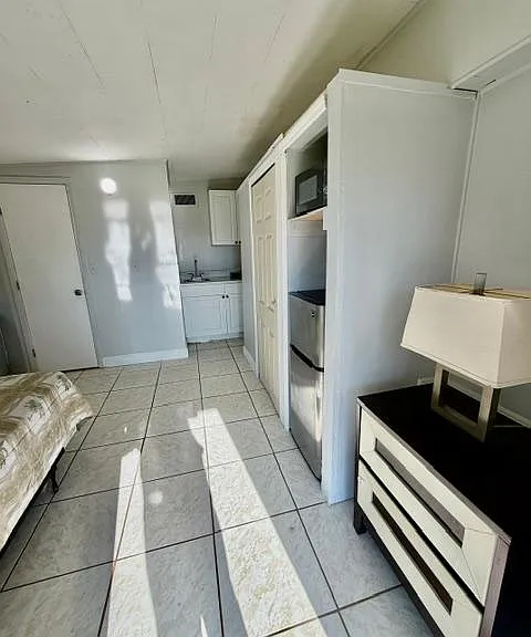 1004 George St — Photo 11