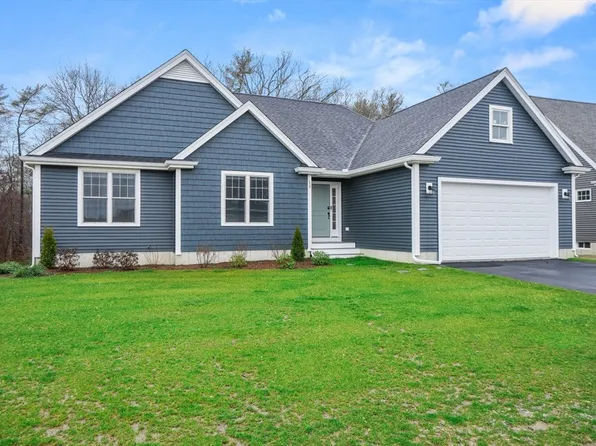 13 Titicut Ave, Bridgewater, MA 02324