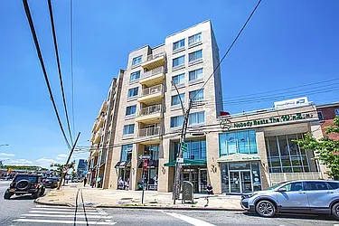 81-15 Queens Boulevard, #3F