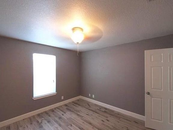4th image of 1108 Circle M Dr APT B