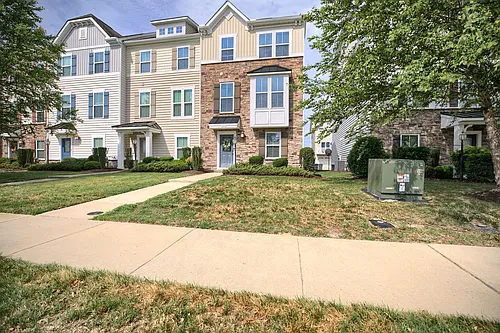358 Spring Hill Pl Photo 1