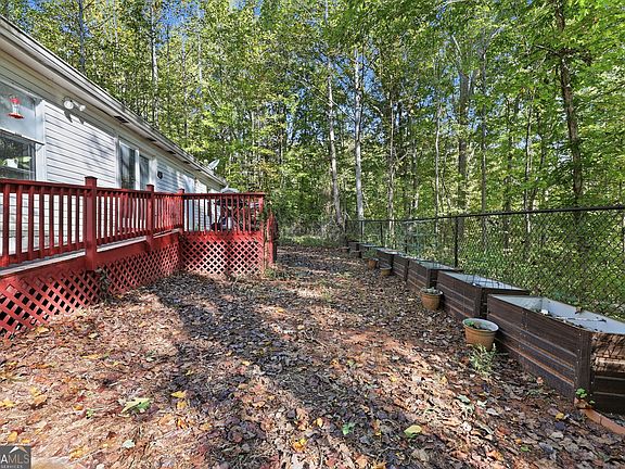 5th image of 288 Sanctuary Dr