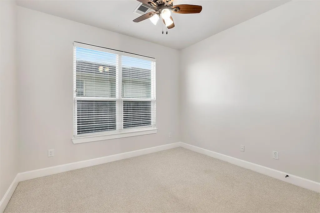 522 W 28th St — Photo 3