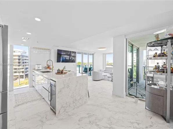 1133 102nd St Unit 703, Bay Harbor Islands, FL 33154