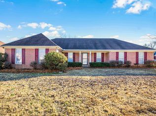 10 Birdsong Cv, Jackson, TN 38305