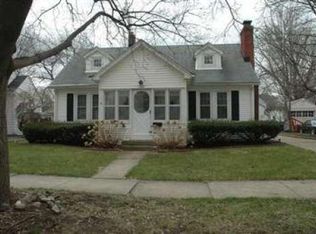 1322 Homecrest Ave, Kalamazoo, MI 49001