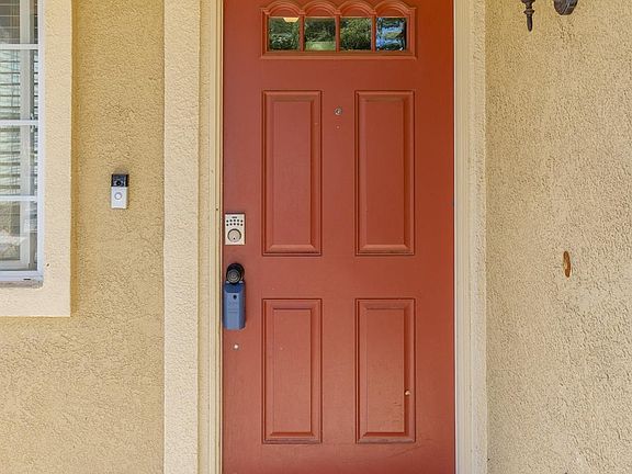 5th image of 11387 Bentley Ct