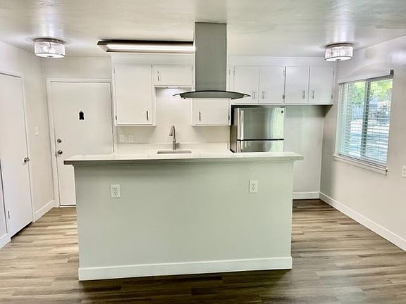5th image of 1620 G St #22