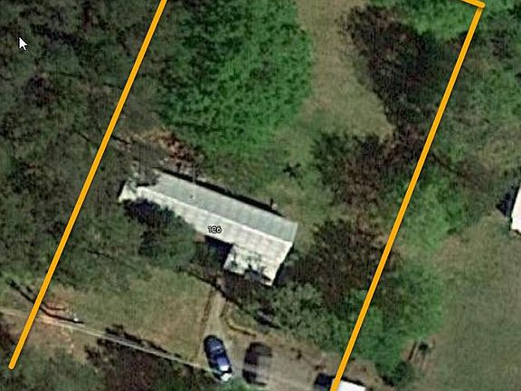 Top view of property with approximate property lines.