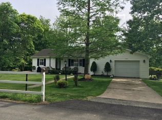 2007 Riverview Dr, Finleyville, PA