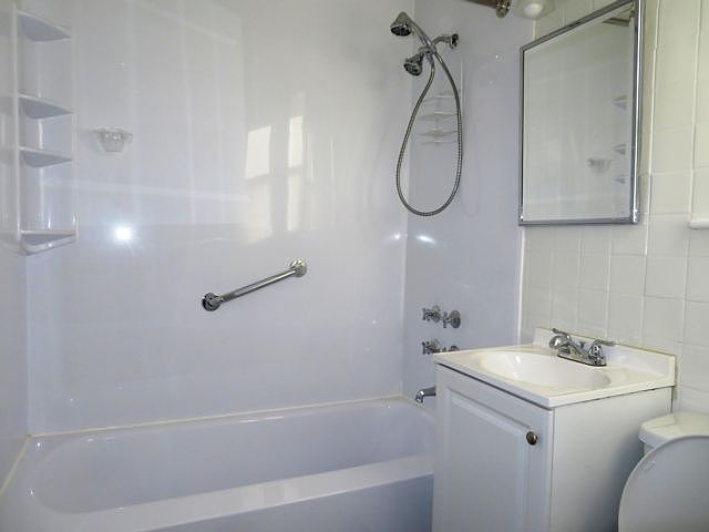 2nd image of 5418 69th Pl
