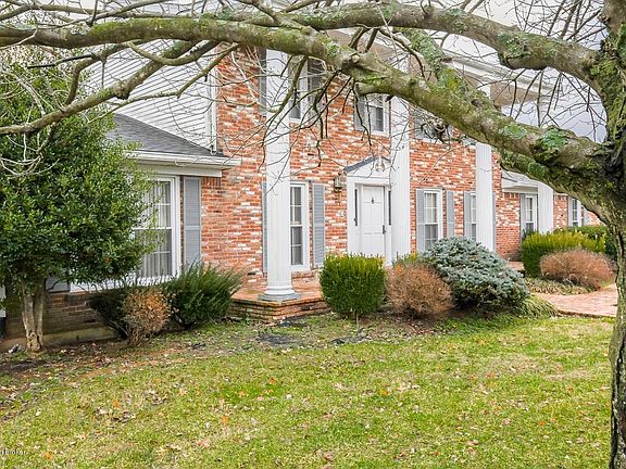 5th image of 127 Federal Hill Dr