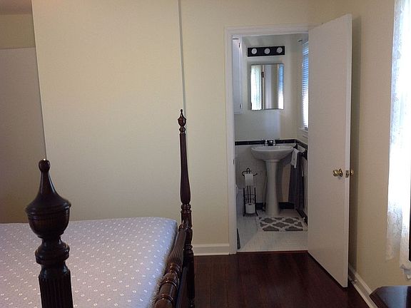 3rd image of 1156 Spencer Ave