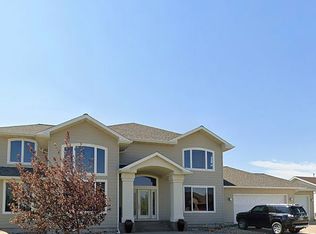 1300 Beargrass Dr, Great Falls, MT 59404
