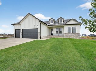 270 NW Montego Ct, Waukee, IA 50263