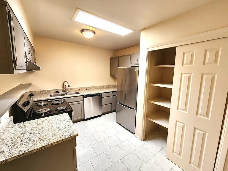 1217 La Fonda Dr — Photo 14