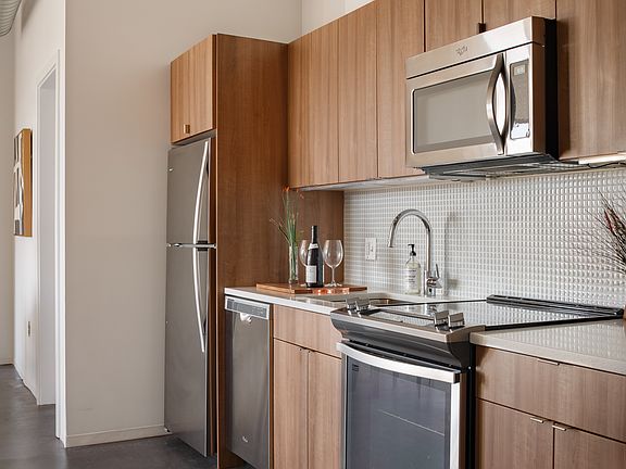 5th image of 9 Medford St Unit 601