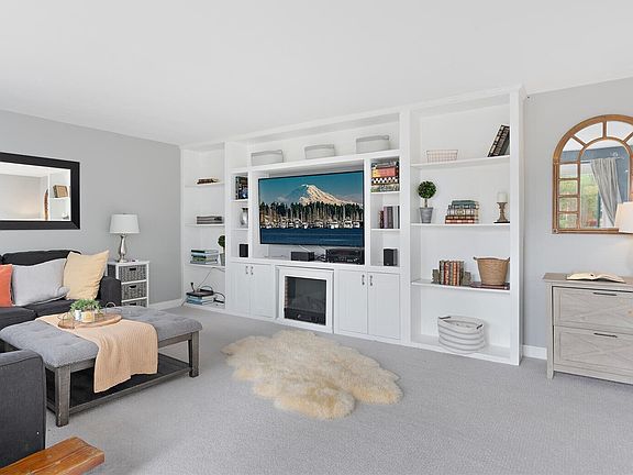 4th image of 19225 23rd Avenue NE