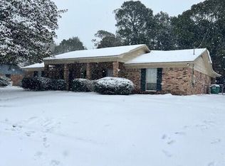 1412 Woodhaven St, Pascagoula, MS 39581