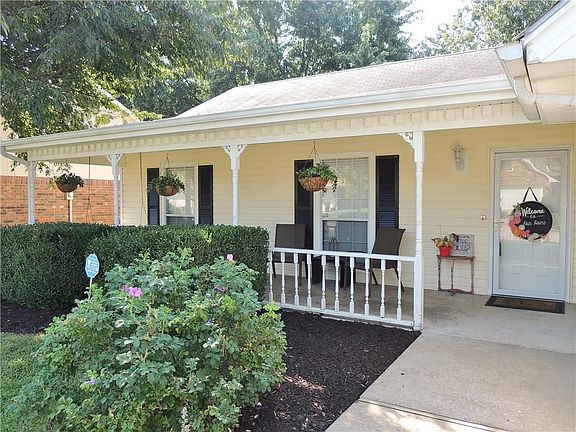 2nd image of 3904 W Beechwood Dr