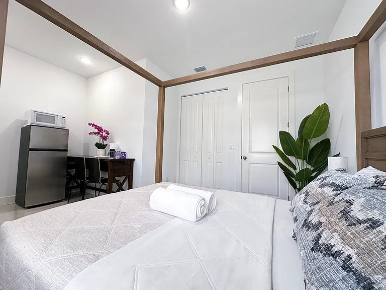 4730 Marguerita Dr — Photo 10