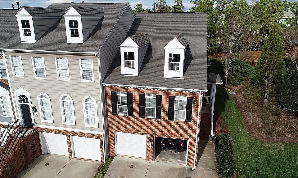 1st image of 207 Kirkeenan Cir