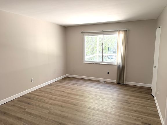 5th image of 41816 Park Ridge Rd