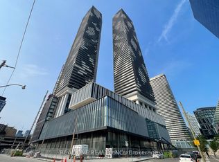 138 Downes St #6906, Toronto, ON M5E 0E4