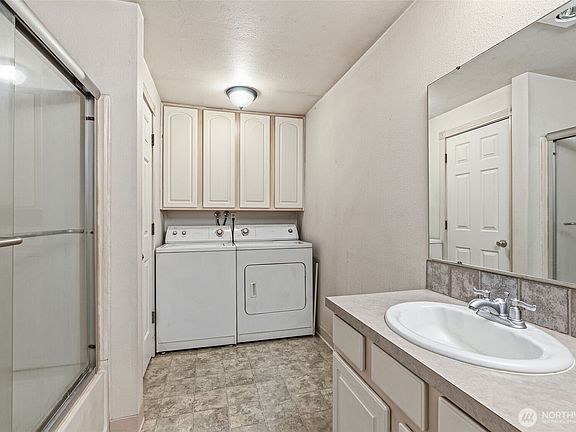 4th image of 13216 NE Salmon Creek Avenue #B3
