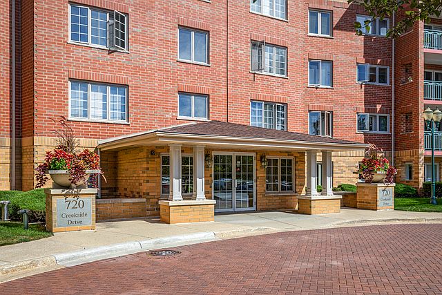 1st image of 720 Creekside Dr Unit 309