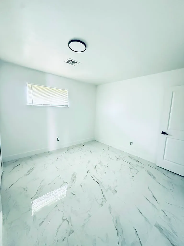 2032 Julie Dr — Photo 4