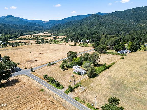 3rd image of 2670 Kincaid Rd