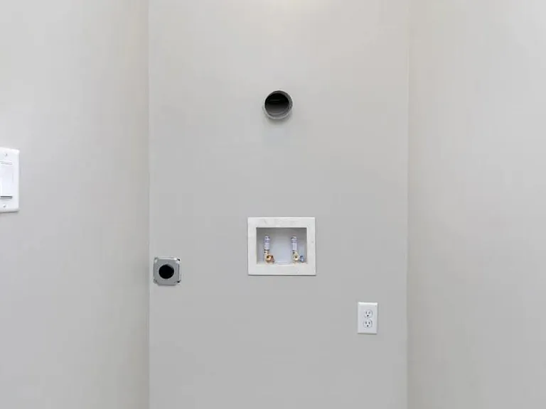 1779 Madrona St NW — Photo 10