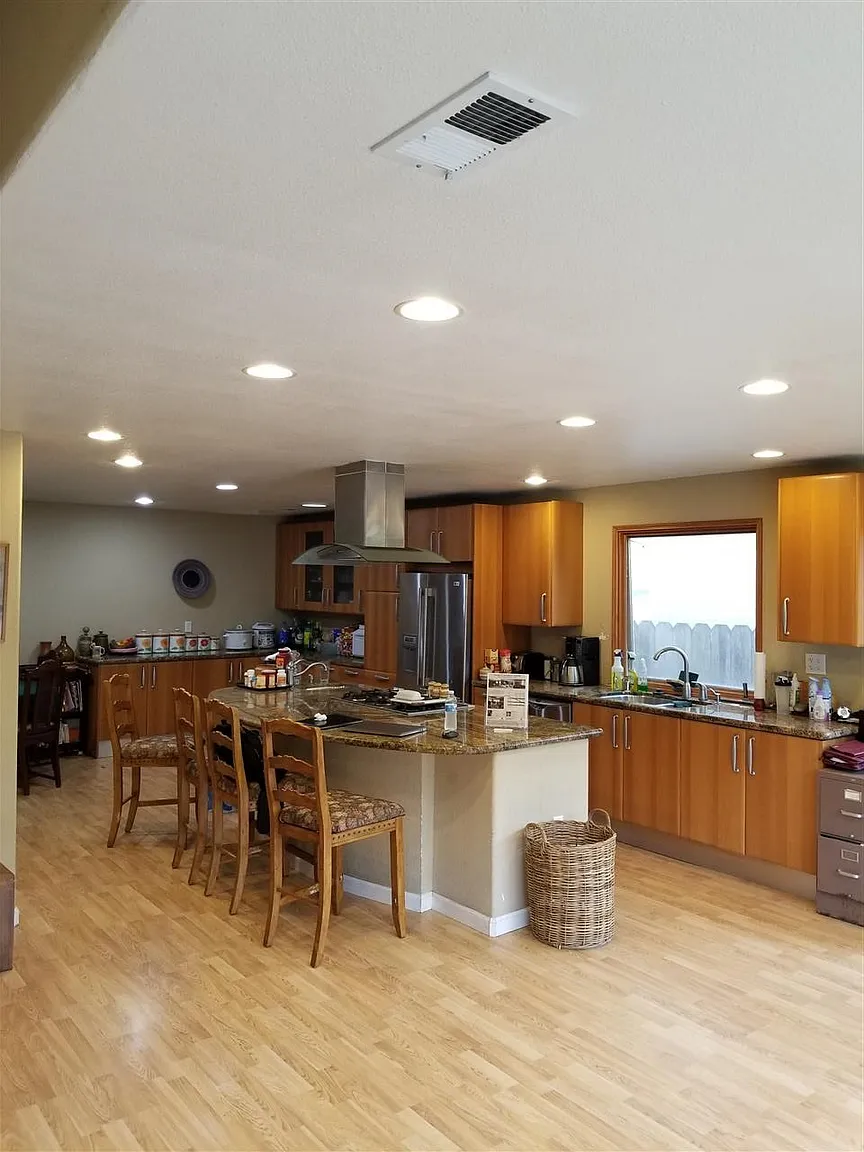 346 Lilac Cir photo 1