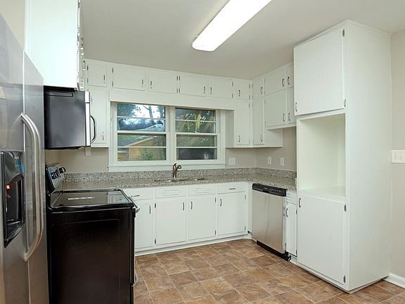 2nd image of 2160 Farm Ln SE