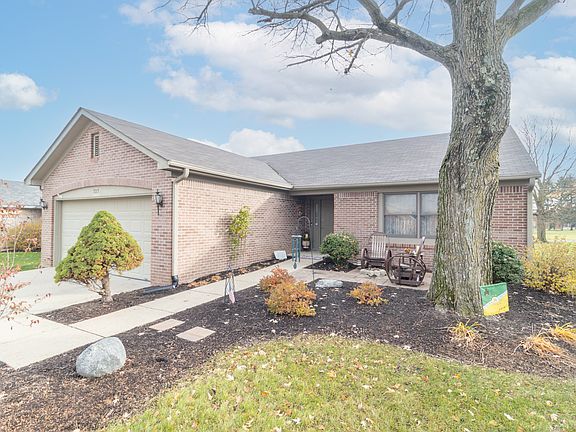 2nd image of 727 Franklin Ct