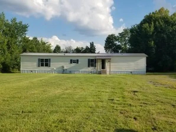 3124 Dover Rd, Woodlawn, TN 37191