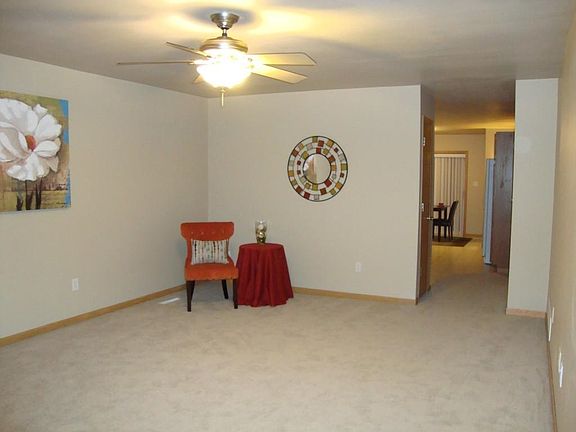 5th image of 317 James Blvd NW