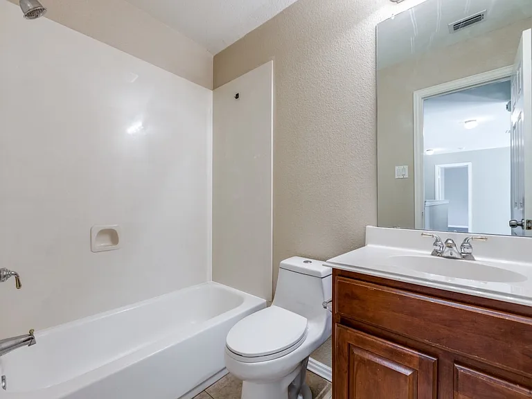 3808 Oakhurst Ln — Photo 13