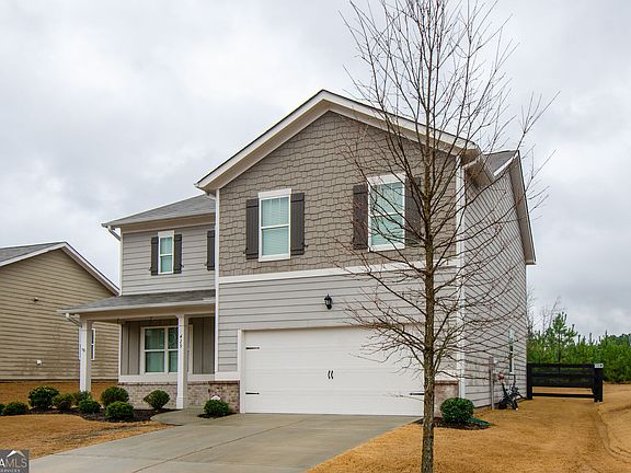 3rd image of 429 Valley View Cir