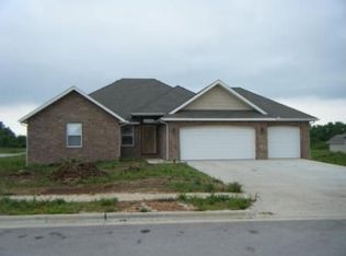 221 W Pheasant Ln, Willard, MO 65781