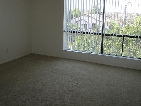 4th image of 665 W 24th St APT 205