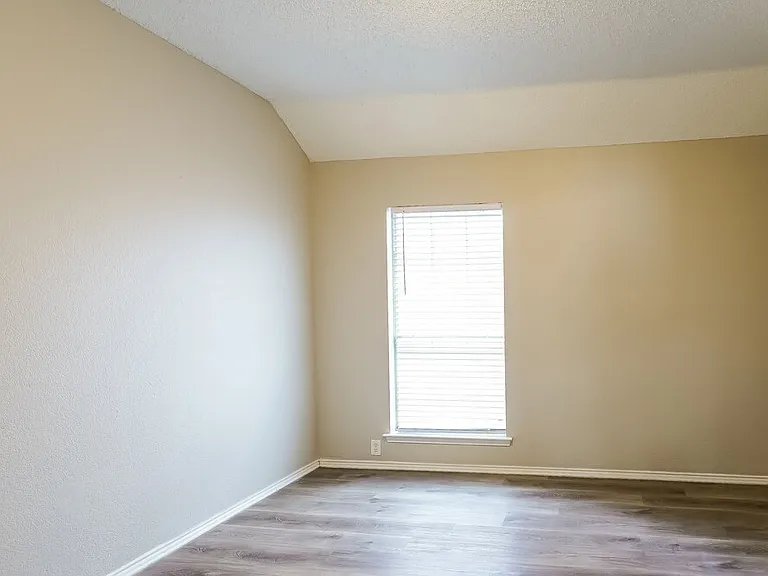 4612 Parkmount Dr — Photo 14